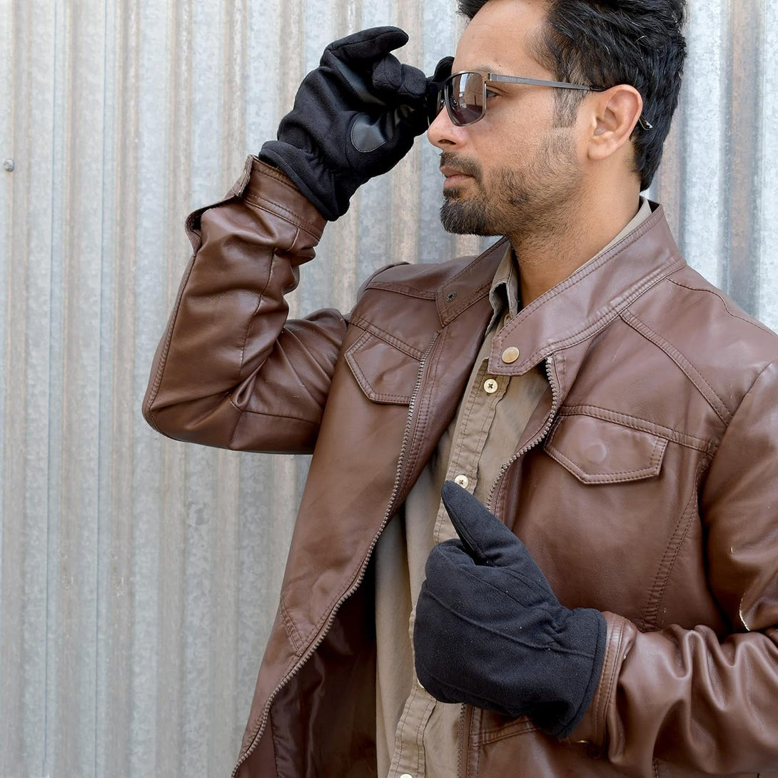 Isotoner Mens Microfiber Touchscreen Texting Warm Lined Cold Weather Gloves with Water Repellent Technology