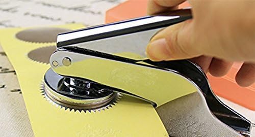 100pcs Embossing Stickers Blank Metallic Gold Certificate Seals Embossed Foil Scallop Edge Stickers Embosser Stamp Sealing Blank Certificate
