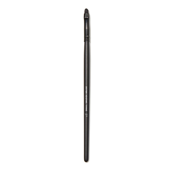 e.l.f. Small Smudge Brush for Precision Eyeshadow and Eyeliner, Synthetic Small (Pack of 1)