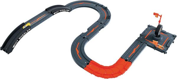 Hot Wheels City Track Pack, 10 Piece Set Includes Track Base & Various Track Pieces to Build a Cityscape, with 1 Hot Wheels Car, Connects to Other