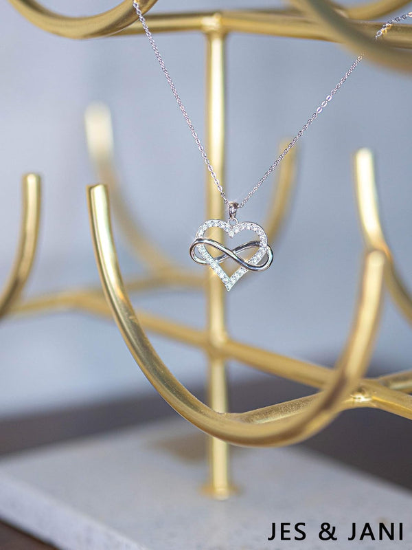 JES & JANI Infinity Heart Necklace for Women, Love Heart Pendant with Cubic Zirconia and Infinity Necklace for Girlfriend Contemporary