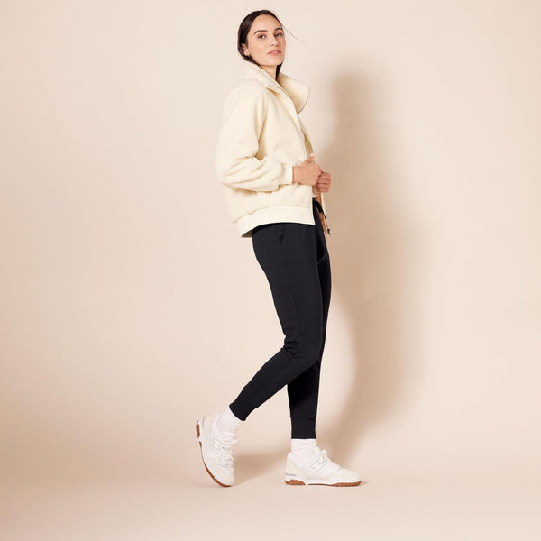 Amazon Essentials Women's Fleece Jogger Sweatpant (Available in Plus Size) X-Small Black