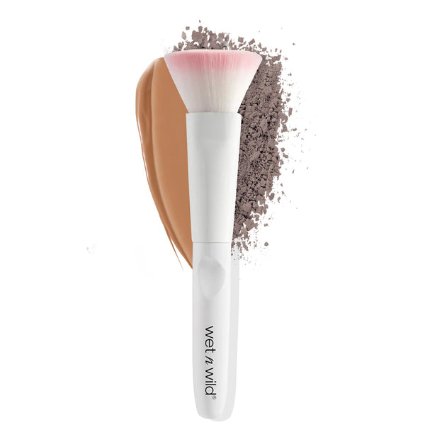 wet n wild Kabuki Brush, Flat Top for All Formulas, Densely-Packed Synthetic Bristles, Ergonomic Handle for Comfortable Control Flat Top 7.28 in