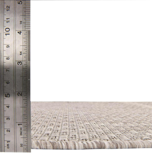 Unique Loom Outdoor Solid Collection Area Rug (5' 3" X 8' Oval Beige/Ivory)