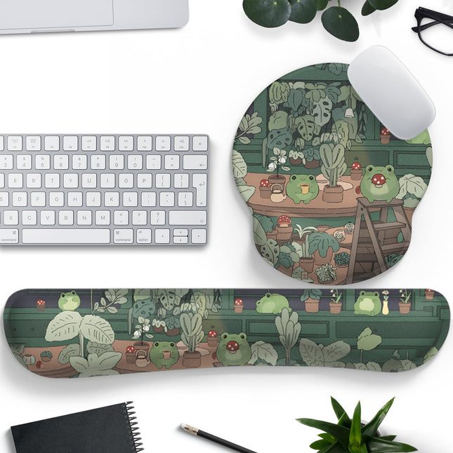 Cute Frog Mouse Pad with Wrist Rest Kawaii Green Decor Pain Relief Mat, Ergonomi