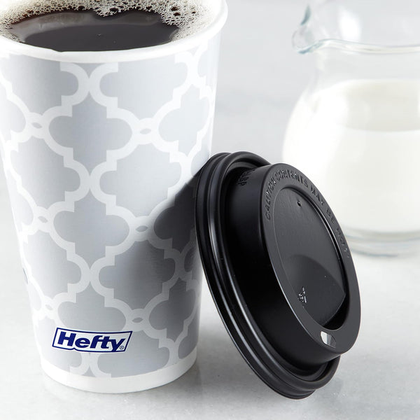 Hefty Disposable Hot Cups with Lids, Insulated Paper Coffee Cups for Tea, Cocoa and Hot Beverages, Leak Resistant Single Use Drink Cups, 16 Ounce,