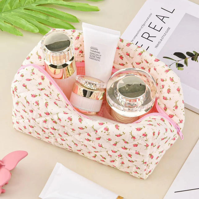 Floral Makeup Bag,Floral Quilted Makeup Bag,Large Cosmetic Bag,Fashionable Trave