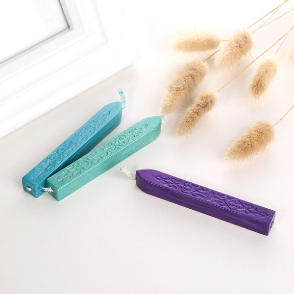 Bememo 12 Pieces Sealing Wax Sticks with Wicks Antique Fire Manuscript Sealing Wax for Seal Stamp(Christmas Color)