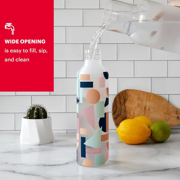 Pyrex 17.5-Oz Color Changing Glass Water Bottle with Silicone Coating, Leakproof and Textured Glass Reusable Water Bottle, Eco-Friendly, BPA-Free