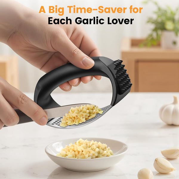 Garlic Press,Stainless Steel Garlic Mincer Crusher,Easy to Use and Clean,Ergonomic Handle,Easy Kitchen Gadget for Effortless Smashing,Kitchen