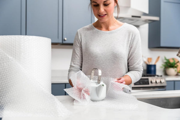 Duck Brand Small Bubble Cushioning Wrap for Fragile Moving & Shipping - 175 ft Packing Wrap for Extra Protection in Boxes & Mailers - Clear Roll,