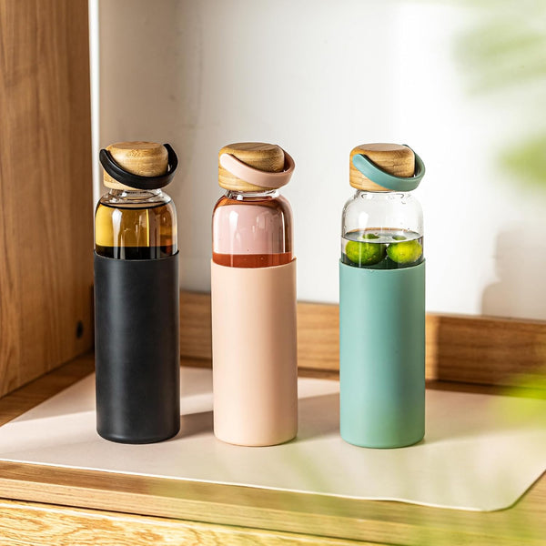 21oz Borosilicate Glass Water Bottles with Silicone Non-Slip Sleeve & Leak-Proof Lid-Reusable Drink Bottle for Office,Travel,Gym,Hiking-BPA
