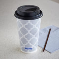 Hefty Disposable Hot Cups with Lids, Insulated Paper Coffee Cups for Tea, Cocoa and Hot Beverages, Leak Resistant Single Use Drink Cups, 16 Ounce,