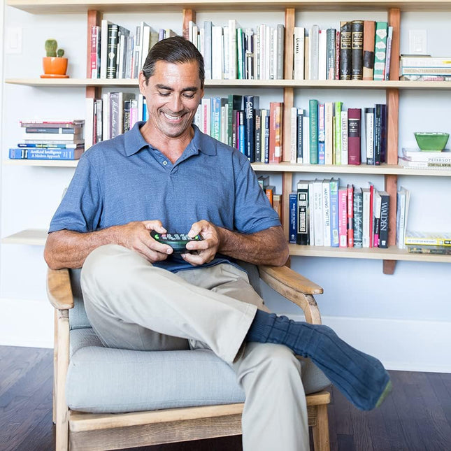Educational Insights Brainbolt - Handheld Memory Game with Light and Sound, Elec