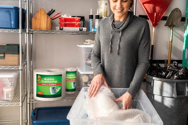 Duck Brand Small Bubble Cushioning Wrap for Fragile Moving & Shipping - 175 ft Packing Wrap for Extra Protection in Boxes & Mailers - Clear Roll,