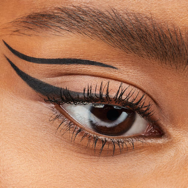 essence Stay & Play Gel Eyeliner Pencil (01 | Black Raven), Vegan | Waterproof & Smudge-proof, Smooth Glide, Highly Pigmented, Cream Formula;