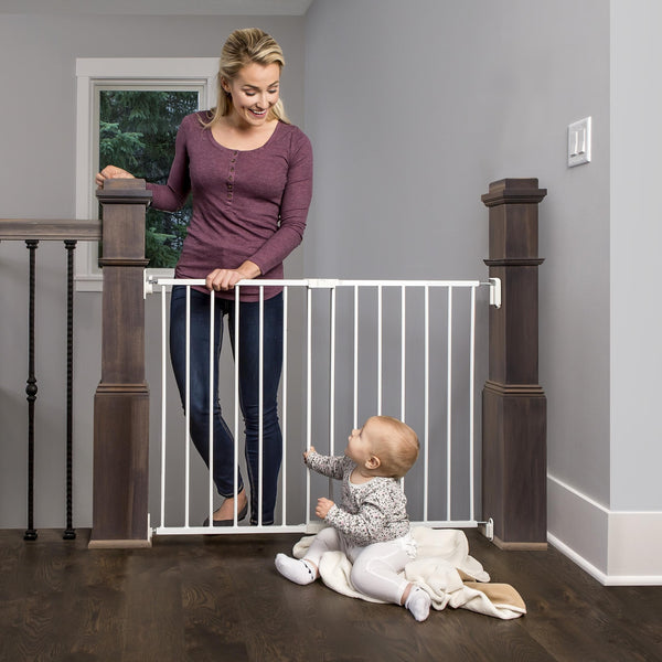 Regalo Safety 24"-40.5" Extra Wide Baby Gate for Top of Stairs & Dooways | Hardware Mounted, For Babies, Toddlers & Pets, White, Tested & Trusted