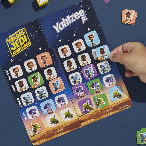 Hasbro Gaming Yahtzee Jr. Star War: Young Jedi Adventures Edition Board Game for Kids | Ages 4+ | 2-4 Players | Counting and Matching Games for