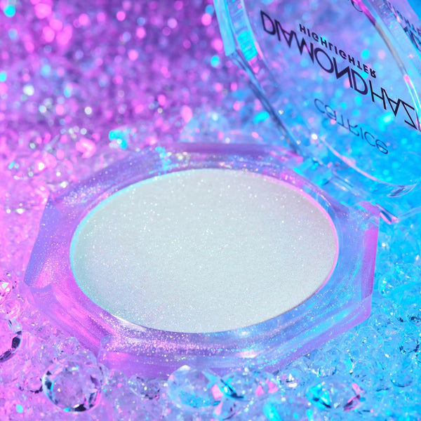 Catrice Diamond Haze Highlighter, Face & Body Glow (010 | Gimme Glitter) | Buildable Shimmer Powder, 3D Multi-Dimensional Sparkle, Silky