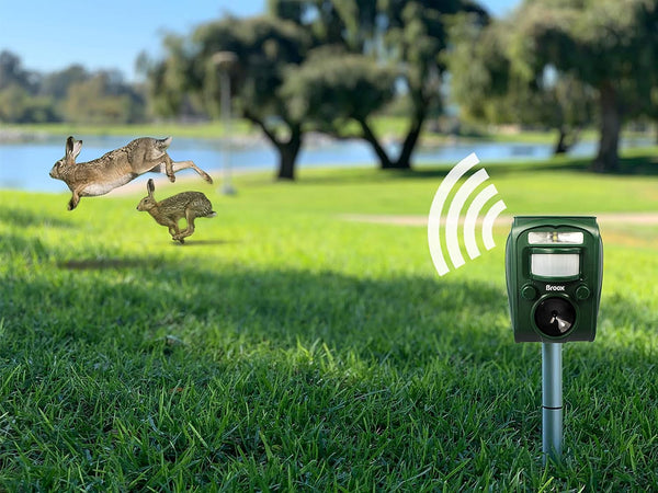 Broox 2026 Upgraded Solar Animal Repellent, Cat Repellent Outdoor, Squirrel Repellent, Deer Repellent, Ultrasonic pest Repeller, Waterproof IP 65,