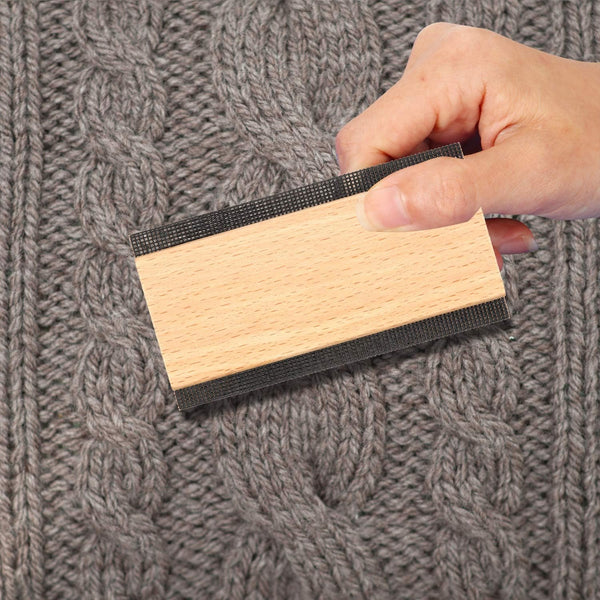 Boao 2 Pcs Wooden Sweater Comb Remove Pilling Comb with Double Edge Design to Remove Pills and Fuzz from Clothing Fabric Shaver and Pill Remover