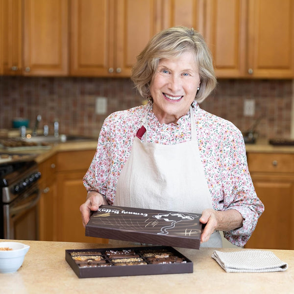 Granny Bellas 15 Chocolate Wafers Gift Baskets, Gourmet Cookies, Candy Gifts Treats for Mother, Mom, Grandmother, Grandma, Wife, Daughter, Women,