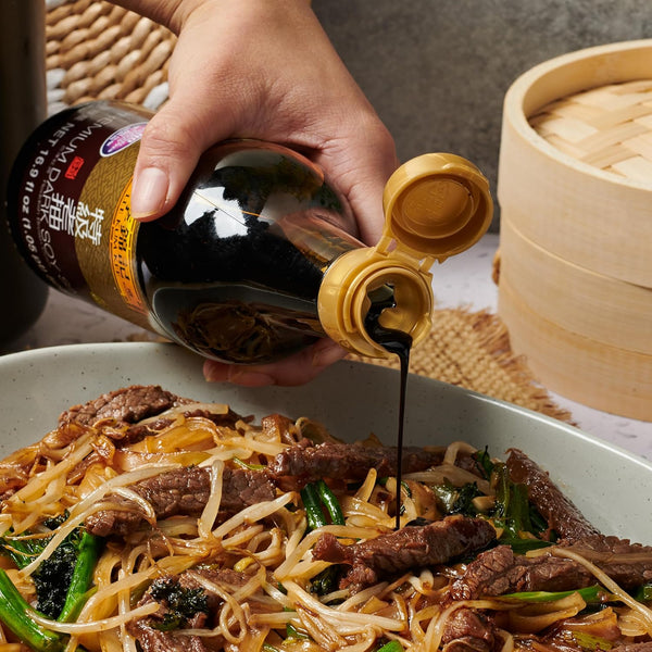 Lee Kum Kee Premium Dark Soy Sauce (16.9 Oz - 1 Pack), Full-Bodied Naturally Brewed Soy Sauce, Non GMO Soybeans, Vegan, No MSG, Best for Adding