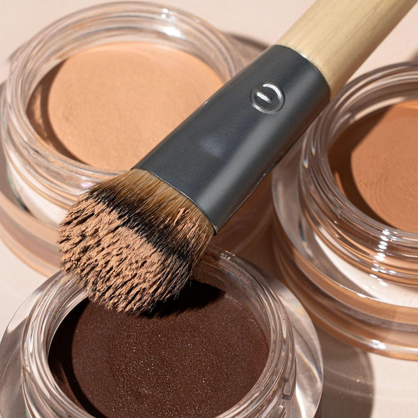 Ecotools Precision Concealer Makeup Brush, for Concealing under Eyes & Imperfections, Sculpt Skin, Works with Liquid & Cream Makeup, Synthetic